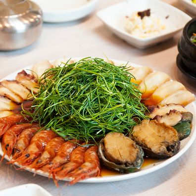 삼고정문