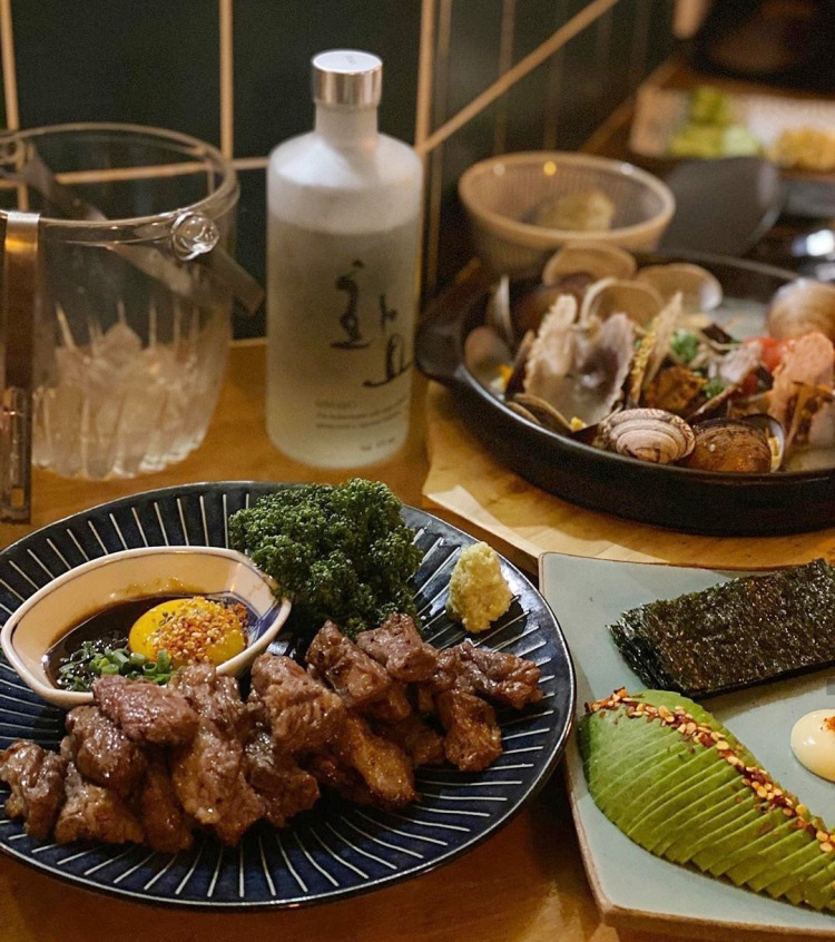 일월육일 광안점