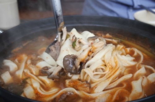 구좌리얼크니손칼국수 성남사송직영점