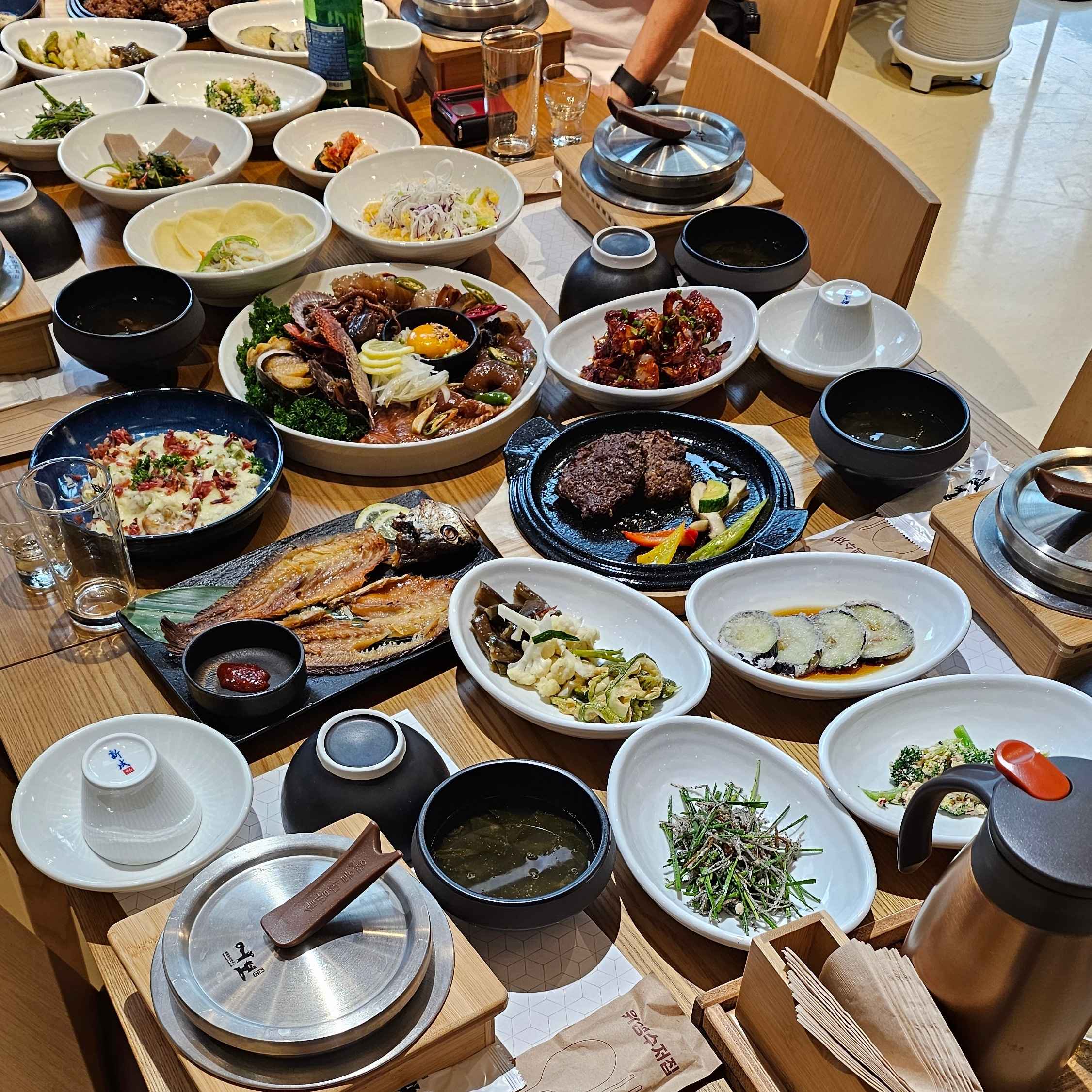잔칫상:해물장+보리굴비+한우 떡갈비