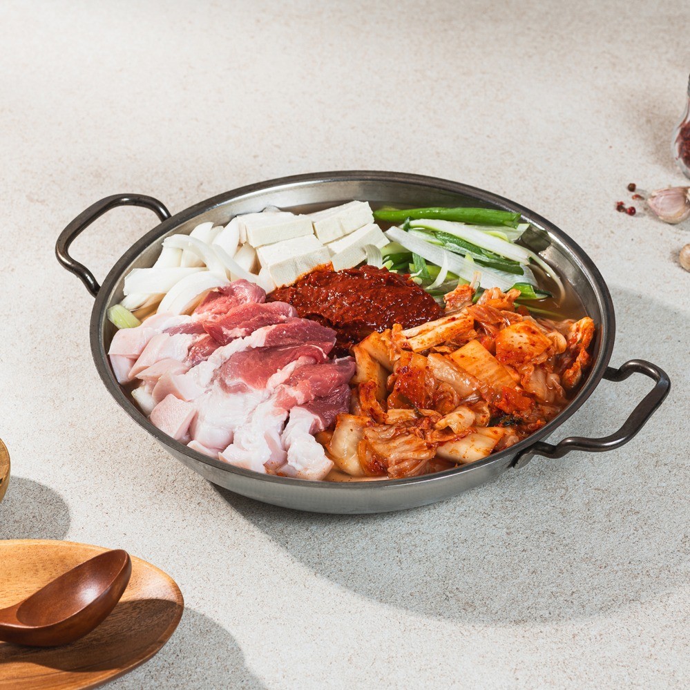 돼지 두루치기 (김치찌개)
