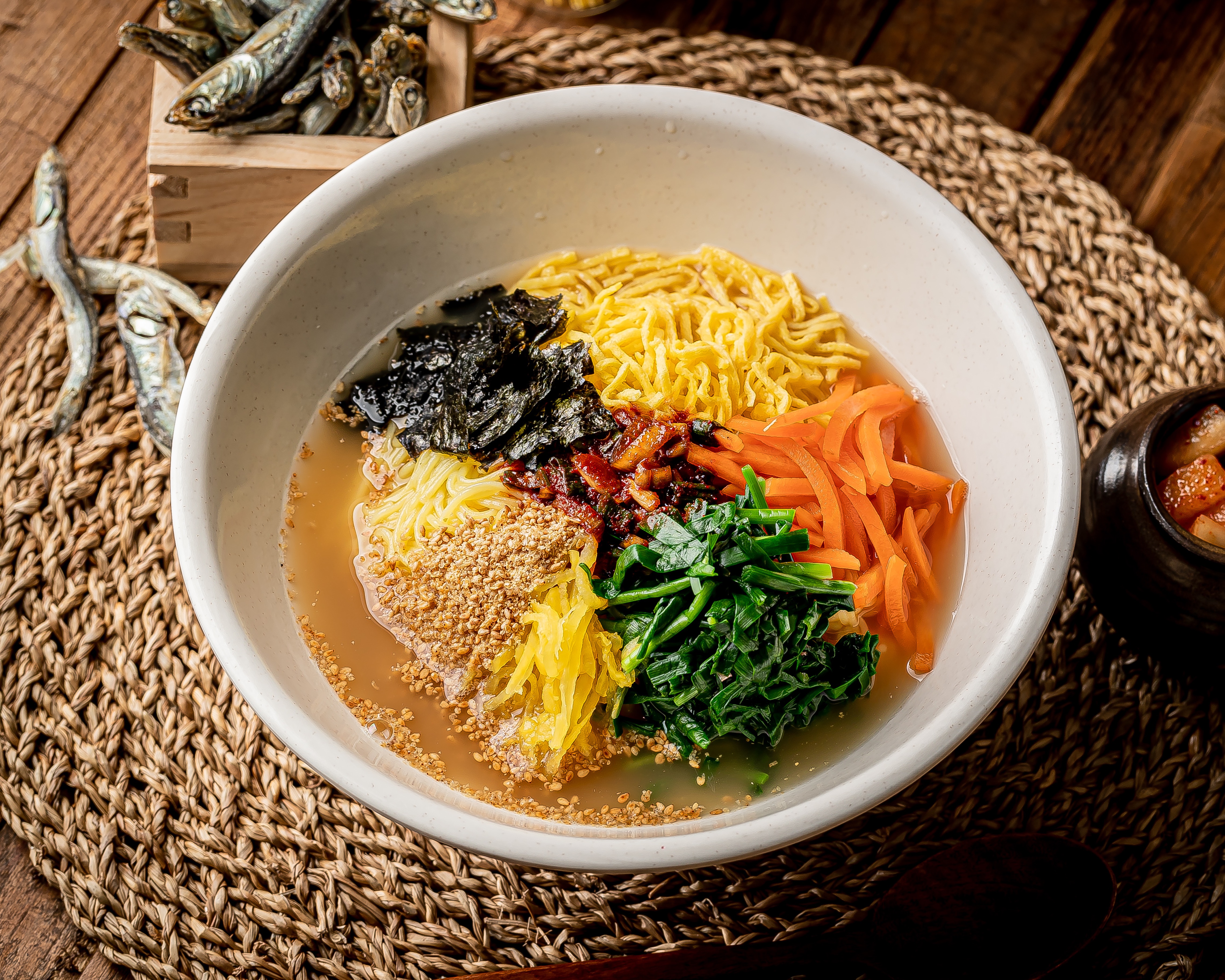 진한 멸치국수