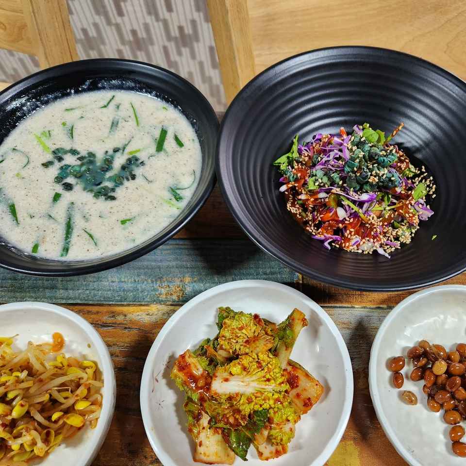 다슬기세트(다슬기비빔밥+들깨탕)