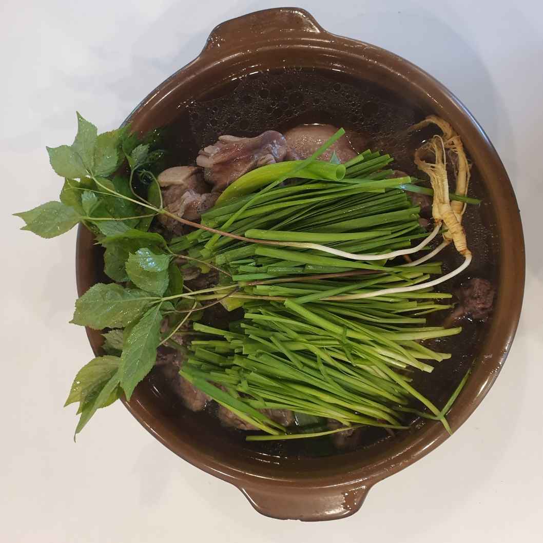 산양산삼토종닭백숙