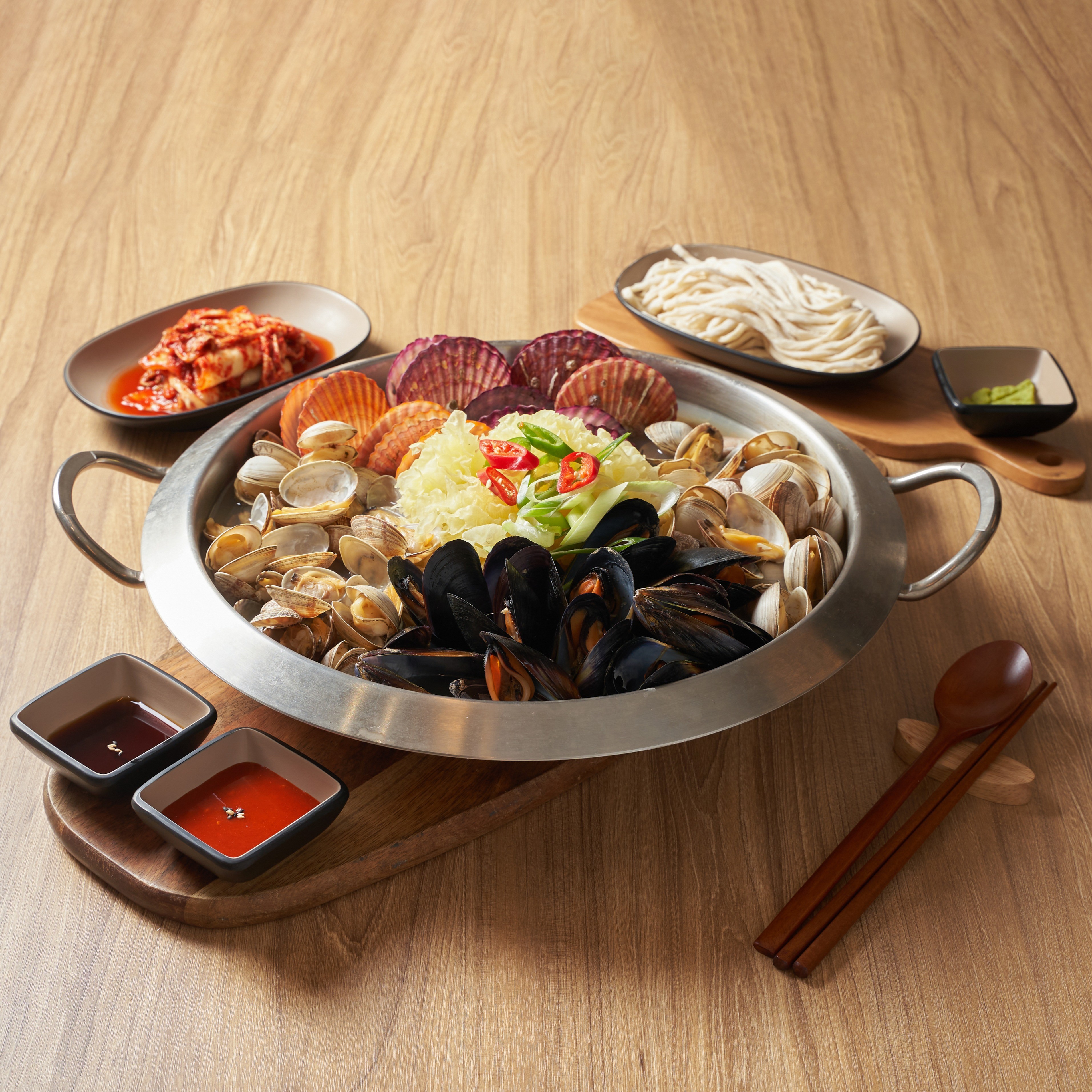 생조개칼국수