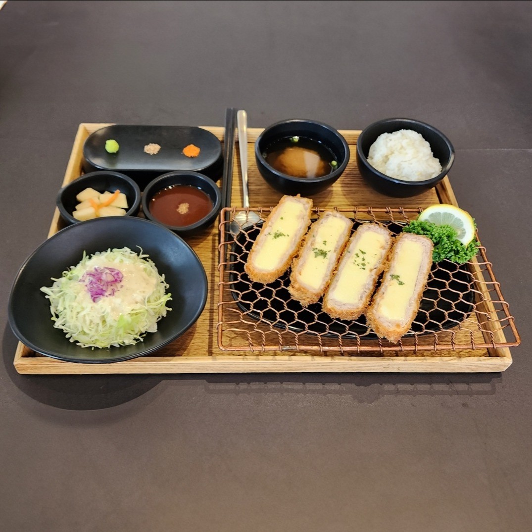 치즈가츠 (하루 20개 한정)