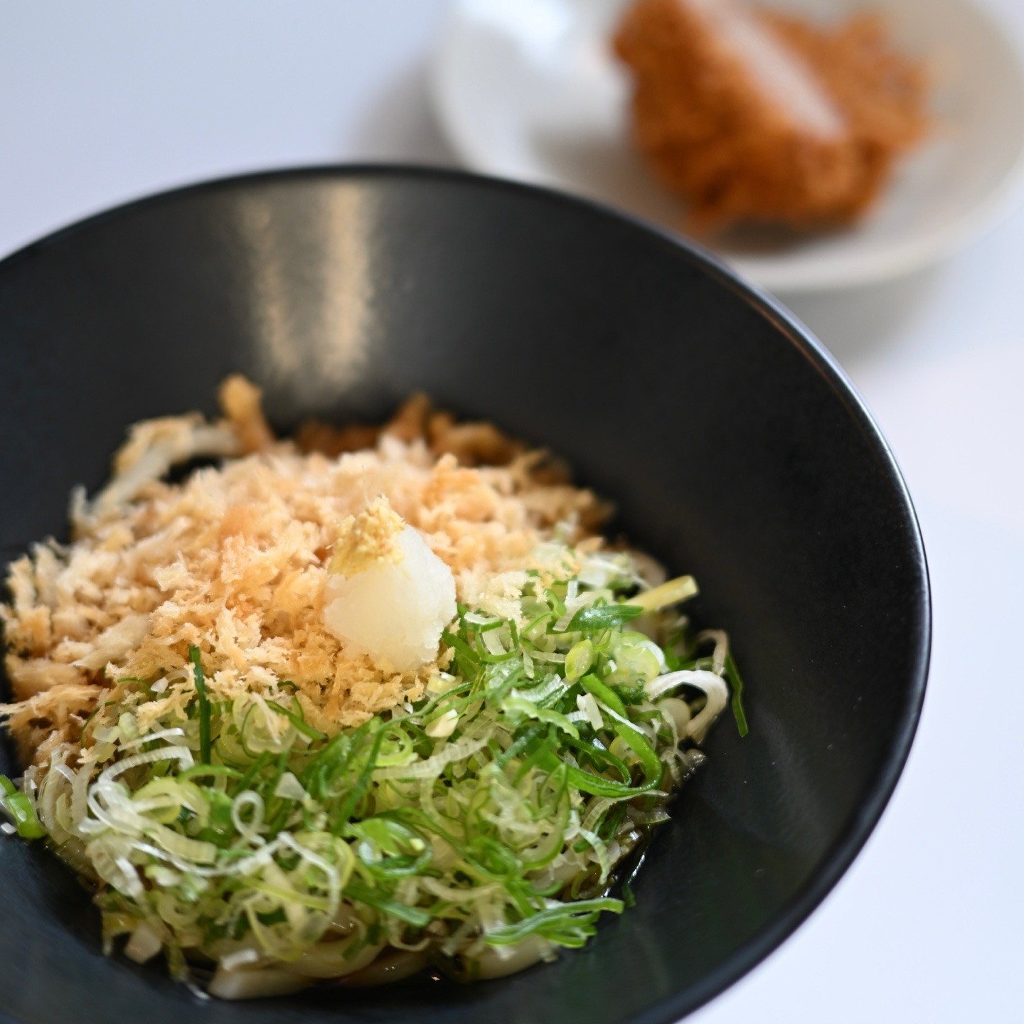 멘치카츠 (1pc.) & 우동