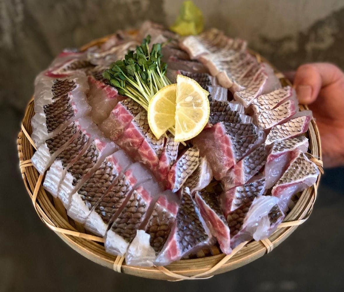 참돔 한판 ( 중 )