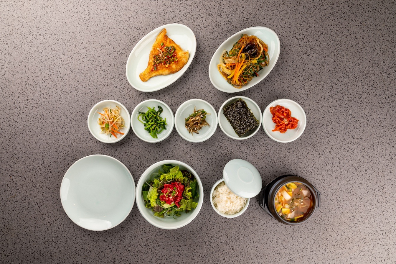 생 한우 물육회비빔밥 정식