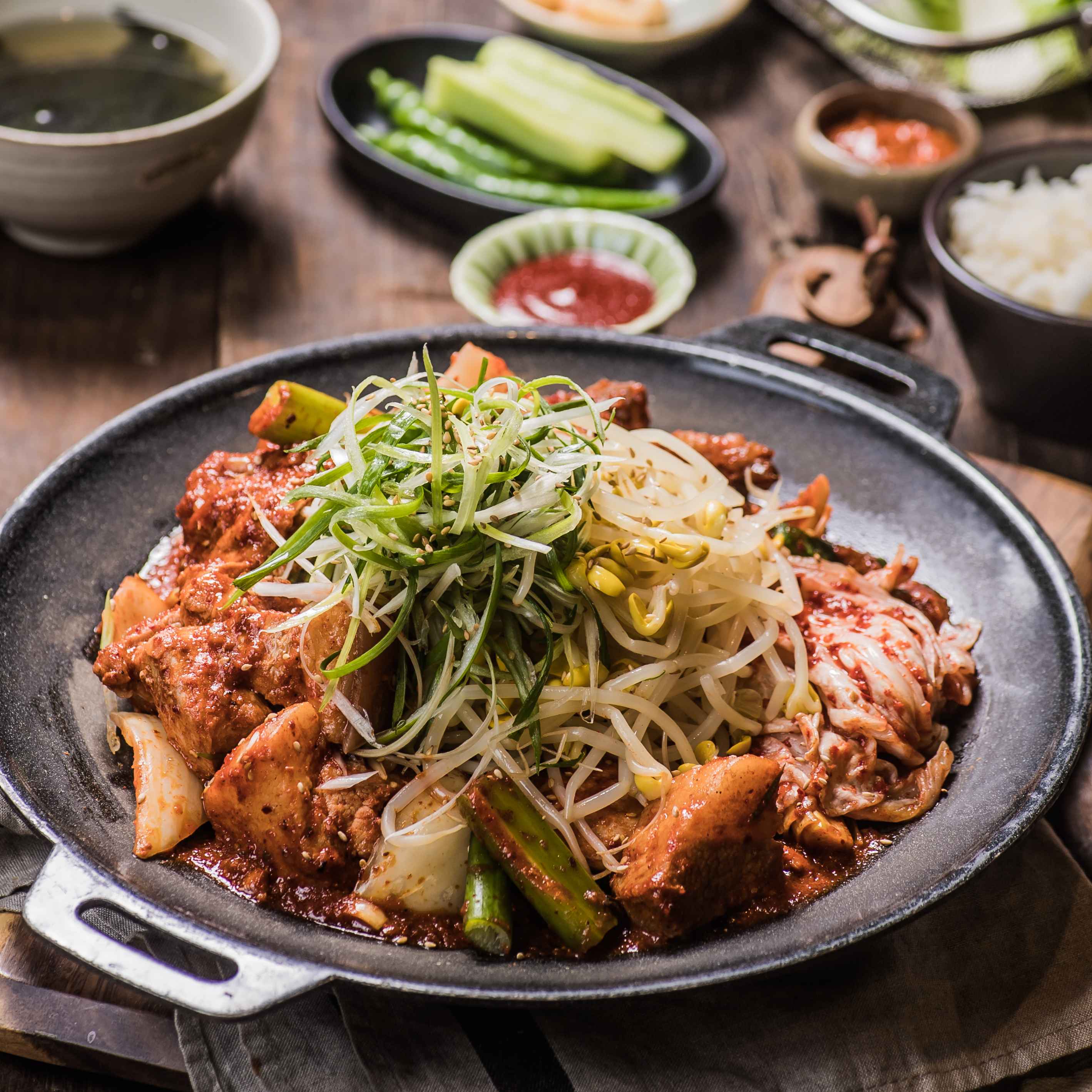 돼지 두루치기 2인(솥밥포함)