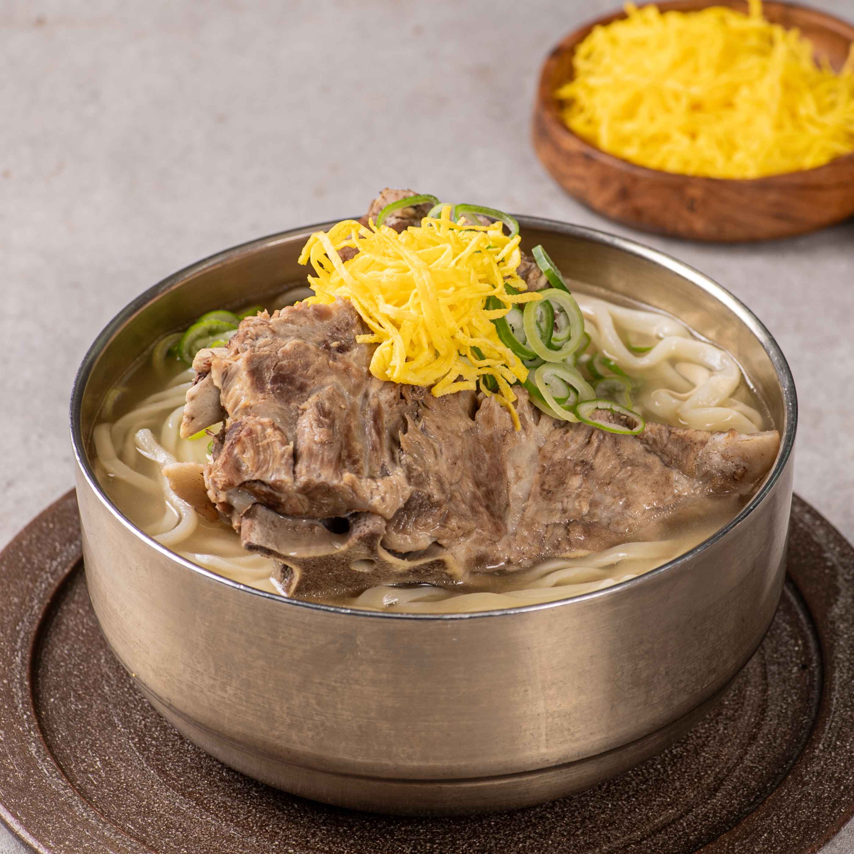 뼈칼국수