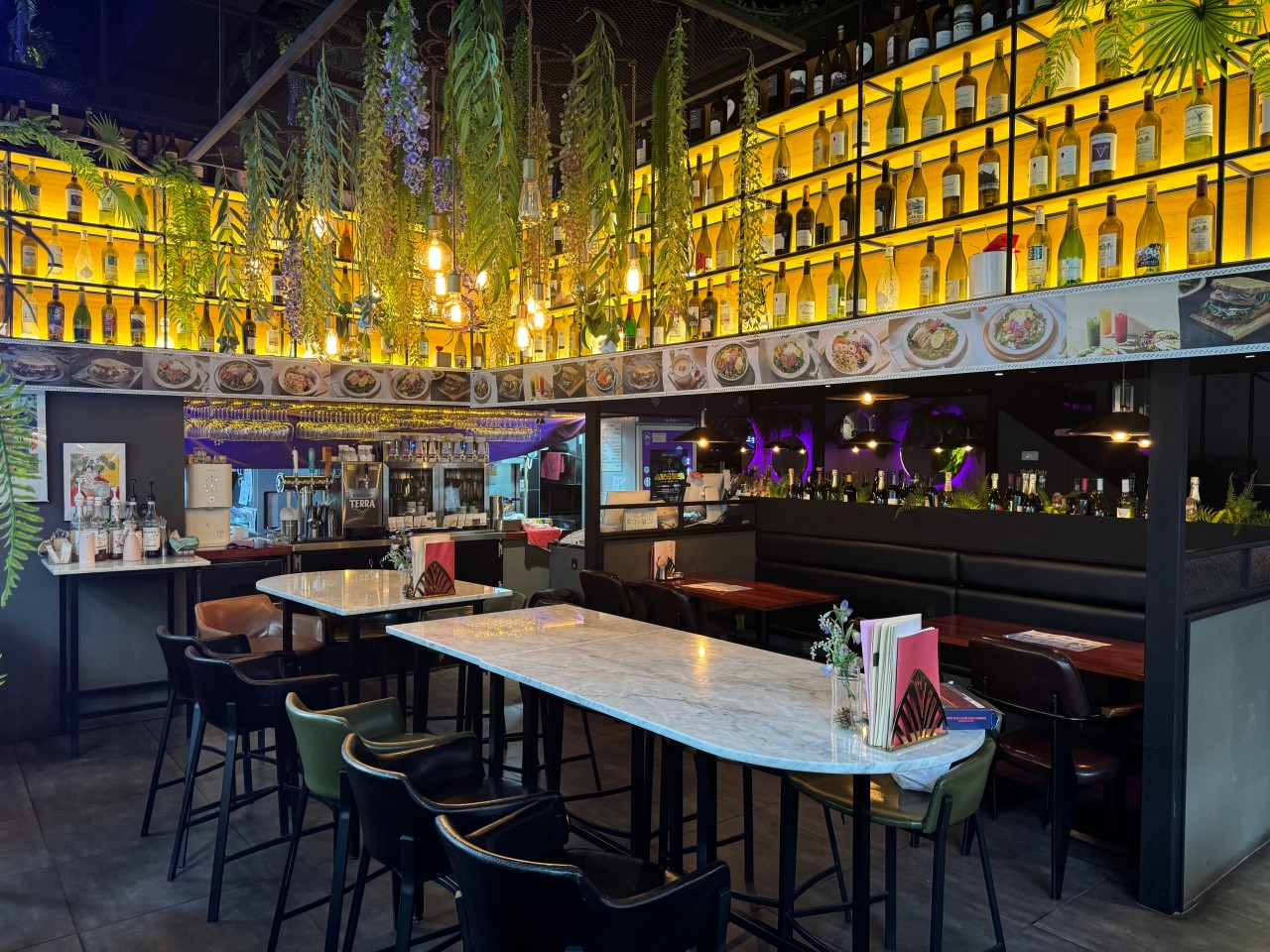 샐러데이즈 안산고잔문화광장점