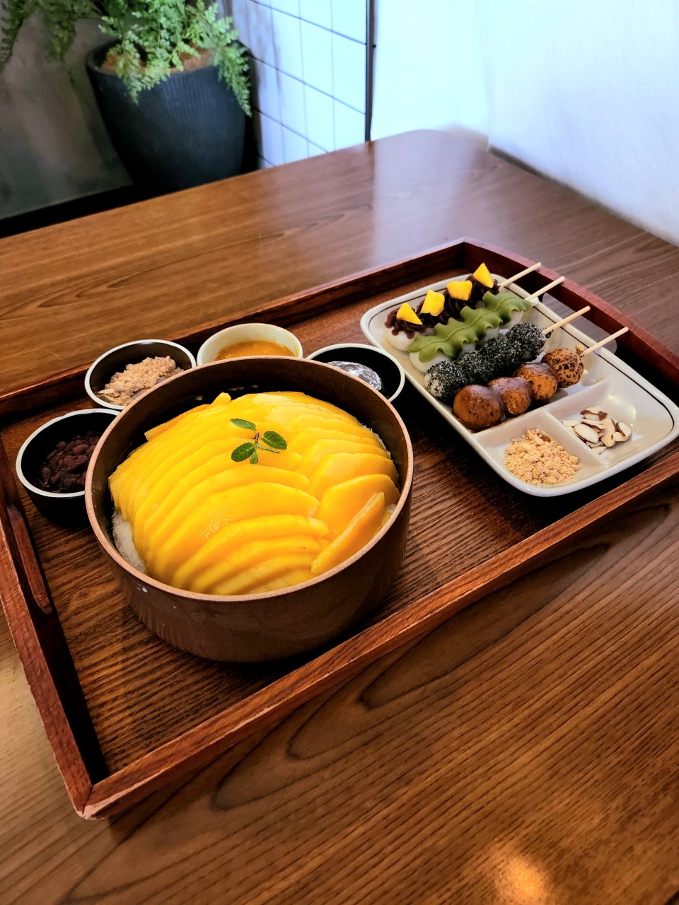 녹아들다 녹카페