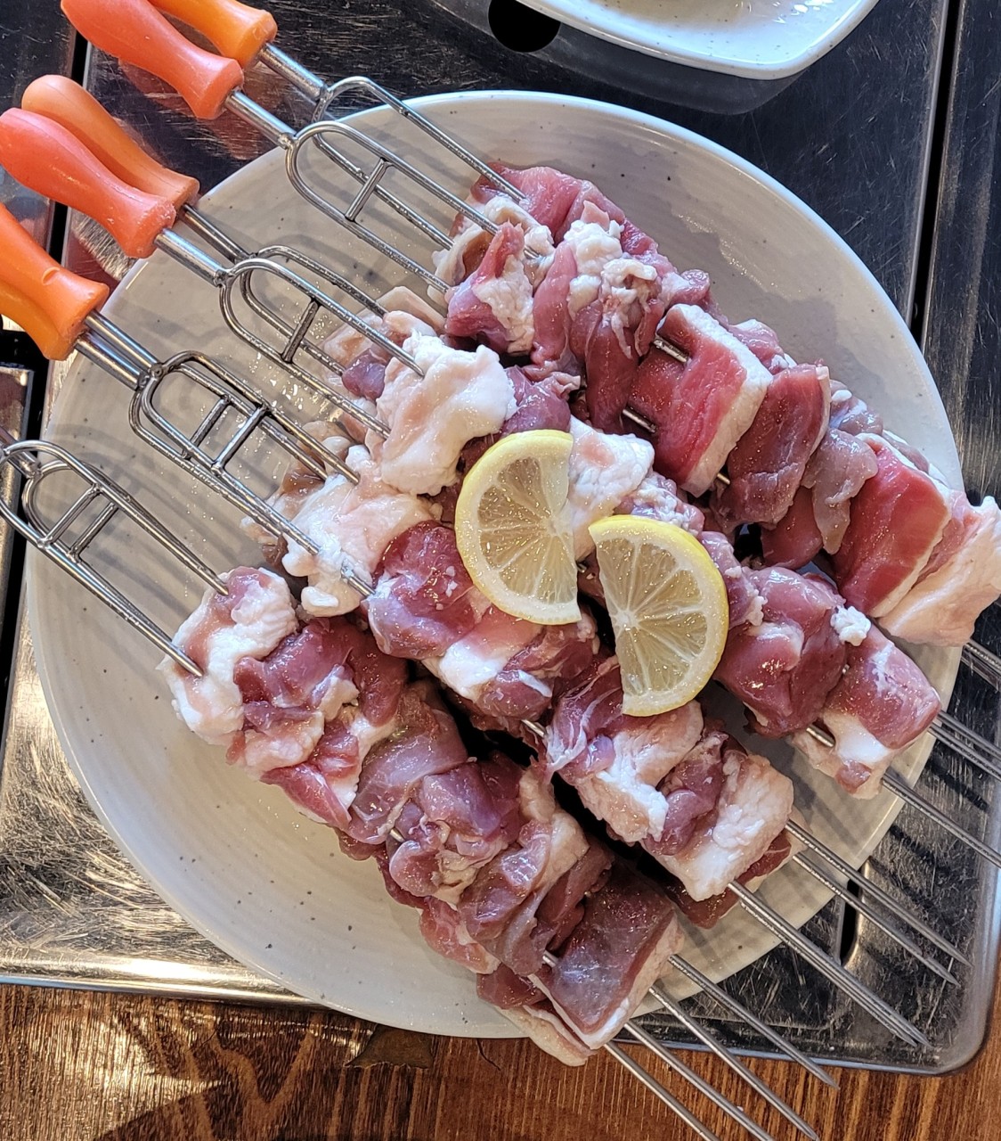 양주골 숯불 회전오리