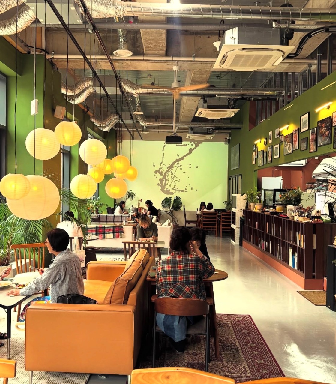 슬런치팩토리 홍대점