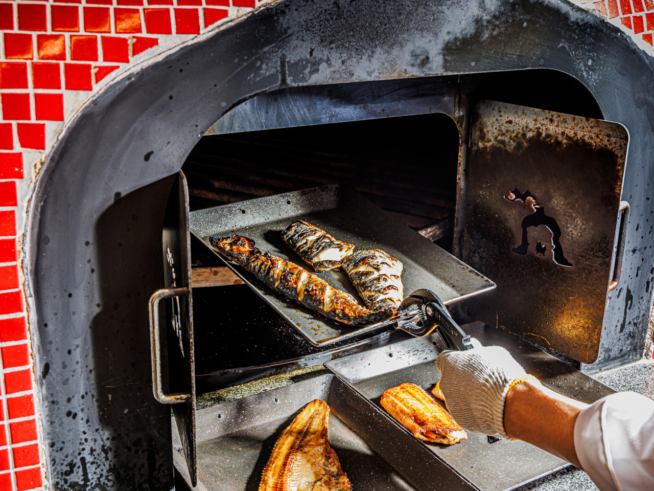 오늘, 고등어 본점